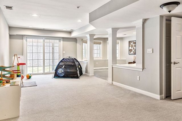 10 Trevor Ln 10, Hopkinton, MA 01748