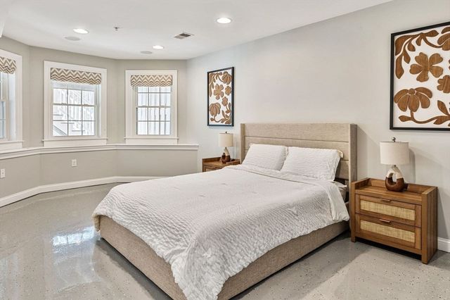 10 Trevor Ln 10, Hopkinton, MA 01748