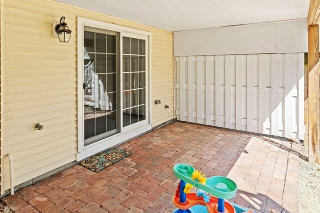 10 Trevor Ln 10, Hopkinton, MA 01748