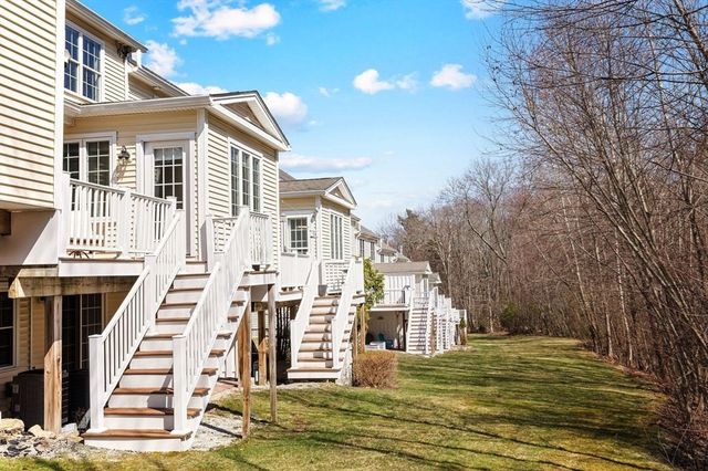 10 Trevor Ln 10, Hopkinton, MA 01748