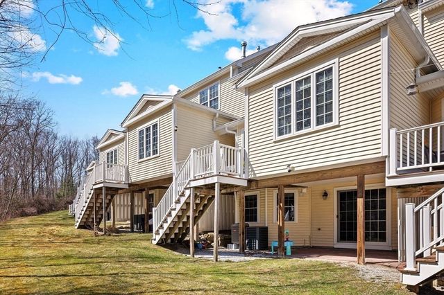 10 Trevor Ln 10, Hopkinton, MA 01748