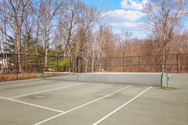 10 Trevor Ln 10, Hopkinton, MA 01748