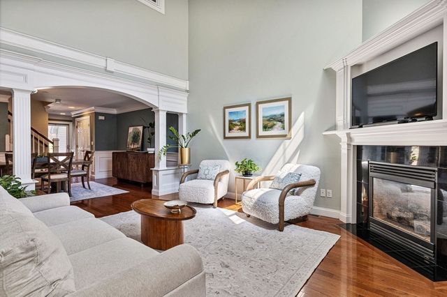 10 Trevor Ln 10, Hopkinton, MA 01748