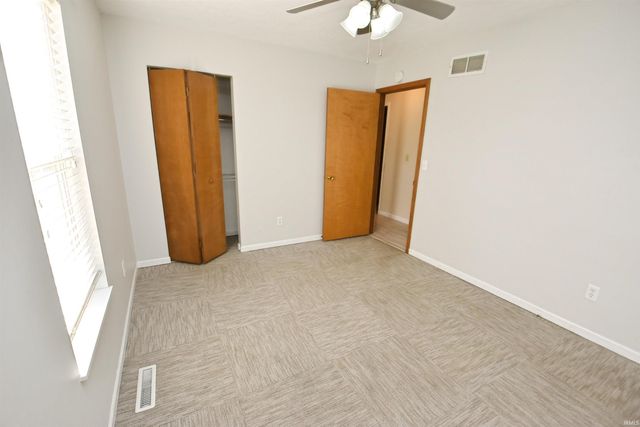 10231 Ashleys Meadow Drive, Granger, IN 46530