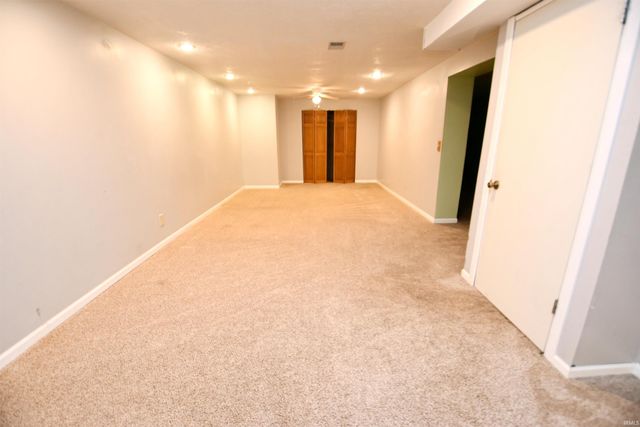 10231 Ashleys Meadow Drive, Granger, IN 46530