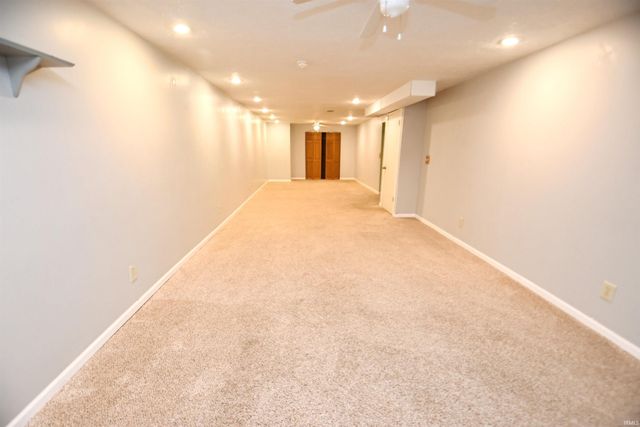 10231 Ashleys Meadow Drive, Granger, IN 46530