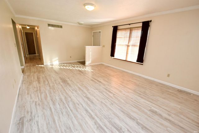 10231 Ashleys Meadow Drive, Granger, IN 46530