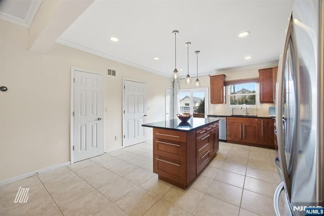 331 Undercliff Avenue, Edgewater, NJ 07020