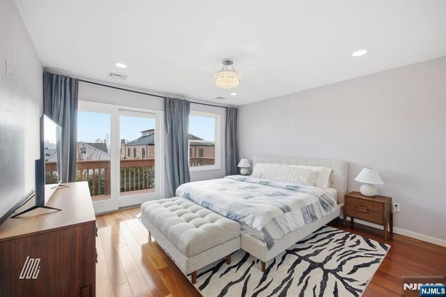 331 Undercliff Avenue, Edgewater, NJ 07020