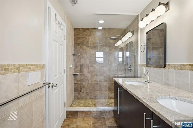 331 Undercliff Avenue, Edgewater, NJ 07020