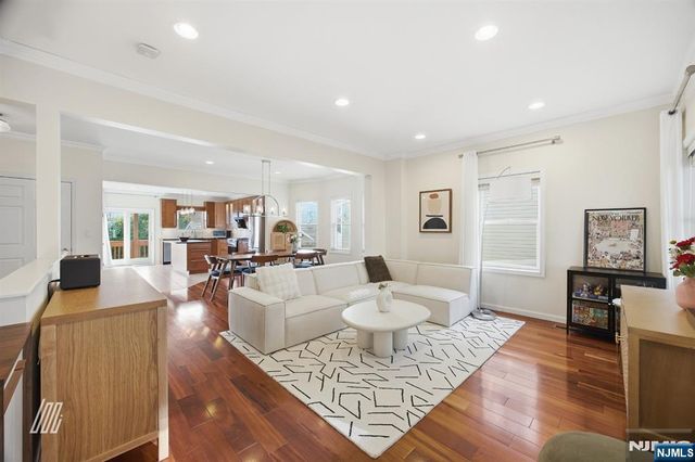 331 Undercliff Avenue, Edgewater, NJ 07020