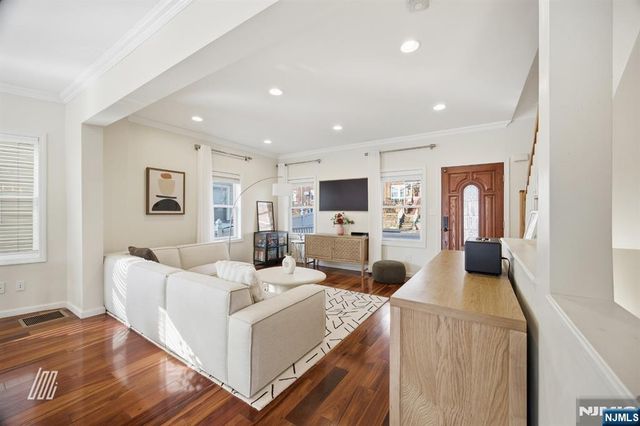 331 Undercliff Avenue, Edgewater, NJ 07020