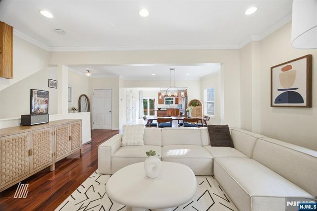 331 Undercliff Avenue, Edgewater, NJ 07020