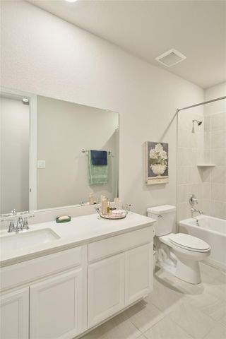 7054 Lauren Oak Drive, Conroe, TX 77304