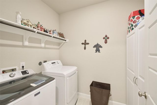 7054 Lauren Oak Drive, Conroe, TX 77304