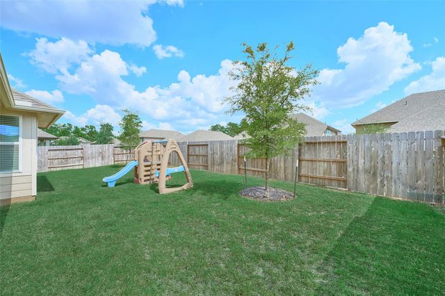 7054 Lauren Oak Drive, Conroe, TX 77304