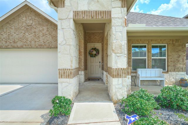 7054 Lauren Oak Drive, Conroe, TX 77304