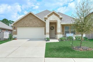 7054 Lauren Oak Drive, Conroe, TX 77304