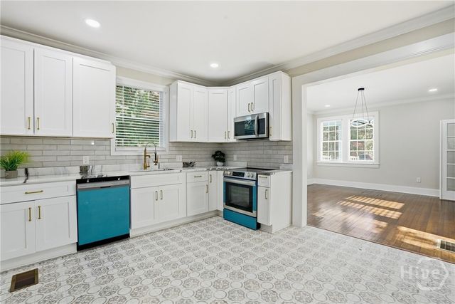 1010 E 31st Street, Savannah, GA 31401