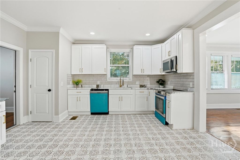 Image 21 of property listing at 1010 E 31st Street, Savannah, GA 31401