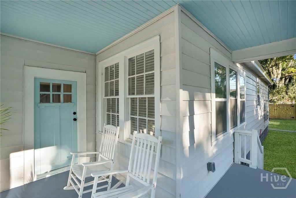 Image 8 of property listing at 1010 E 31st Street, Savannah, GA 31401