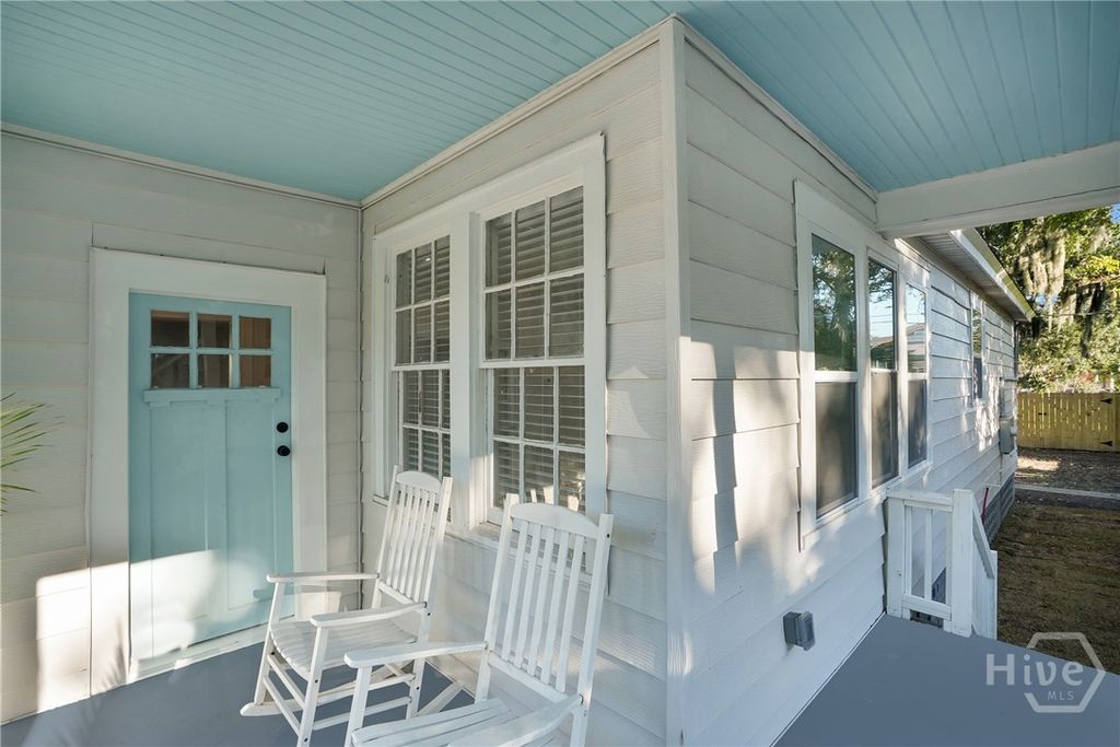 Image 9 of property listing at 1010 E 31st Street, Savannah, GA 31401