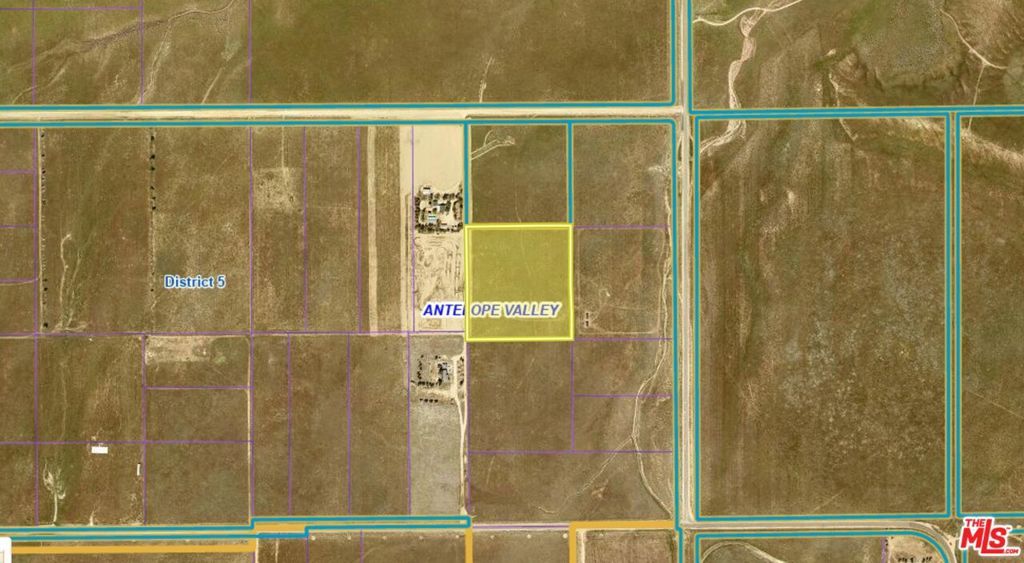 Image 2 of property listing at 47450 172nd St W, Lancaster, CA 93536