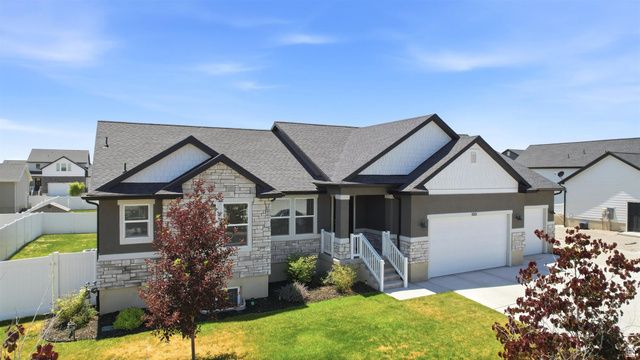 100 E GILBERT PEAK WAY, Eagle Mountain, UT 84005