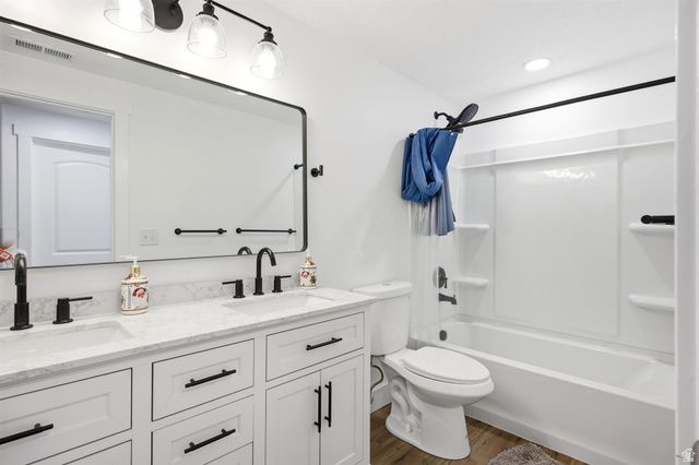 100 E GILBERT PEAK WAY, Eagle Mountain, UT 84005