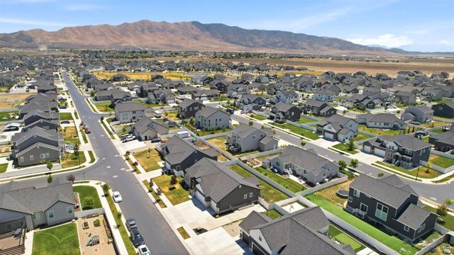 100 E GILBERT PEAK WAY, Eagle Mountain, UT 84005