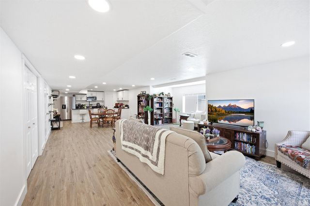 100 E GILBERT PEAK WAY, Eagle Mountain, UT 84005