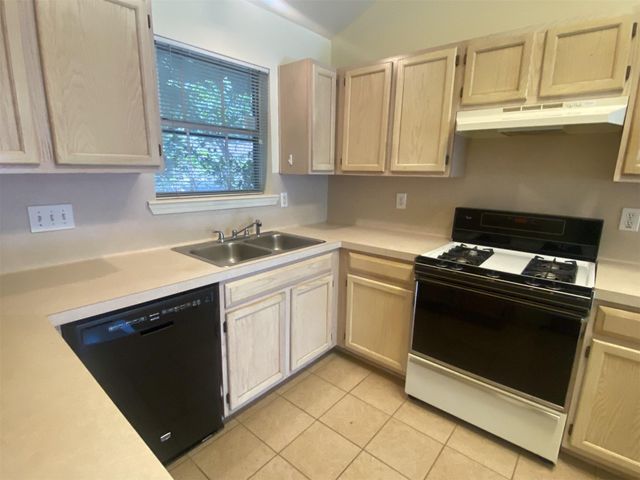 2222 Havenhouse Drive, Spring, TX 77386