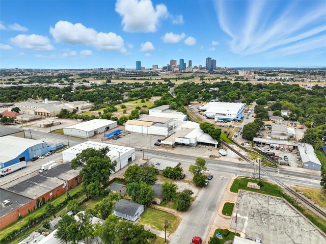 3212 Galvez Avenue, Fort Worth, TX 76111