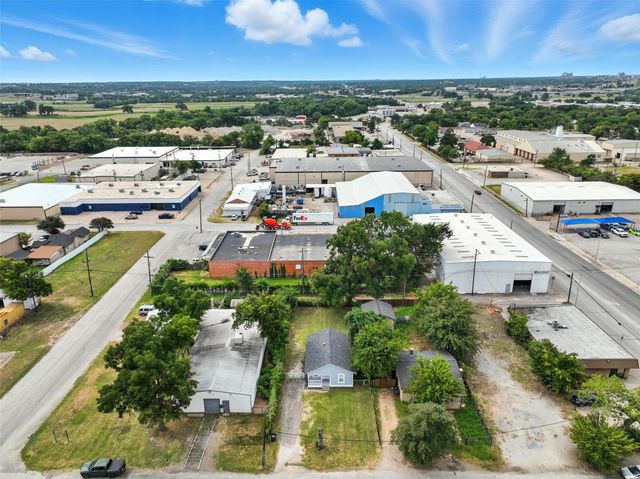 3212 Galvez Avenue, Fort Worth, TX 76111