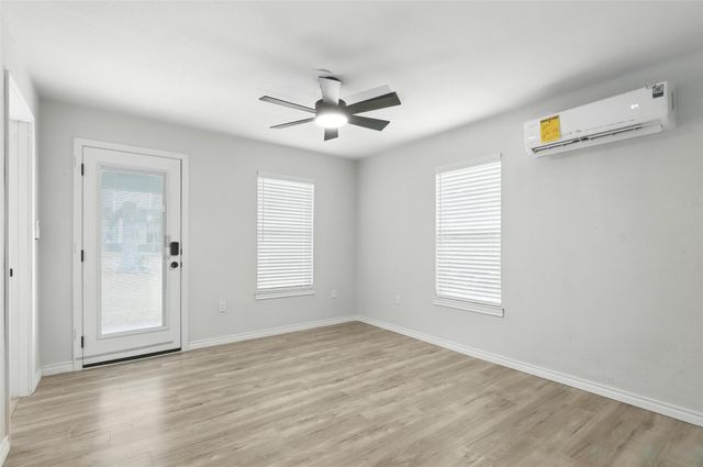 3212 Galvez Avenue, Fort Worth, TX 76111