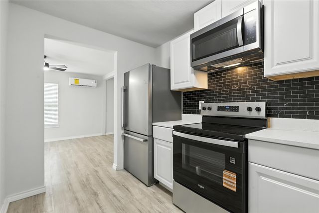 3212 Galvez Avenue, Fort Worth, TX 76111