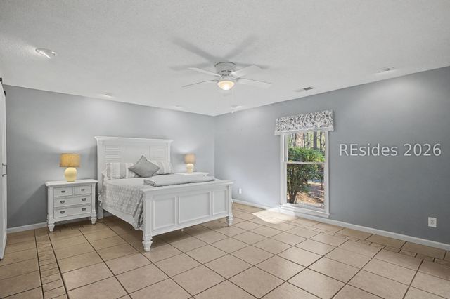 2 Brown Thrasher Rd, Hilton Head Island, SC 29926