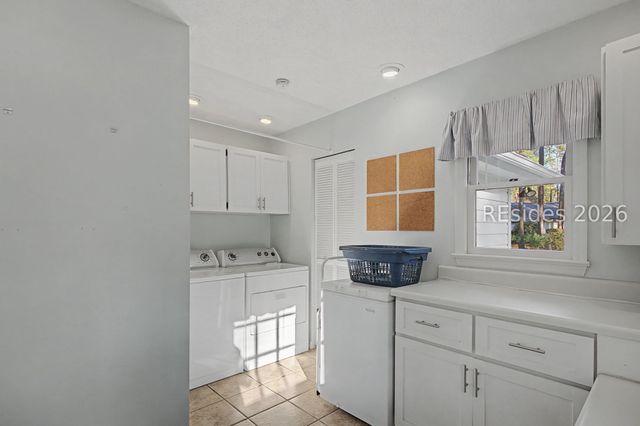 2 Brown Thrasher Rd, Hilton Head Island, SC 29926