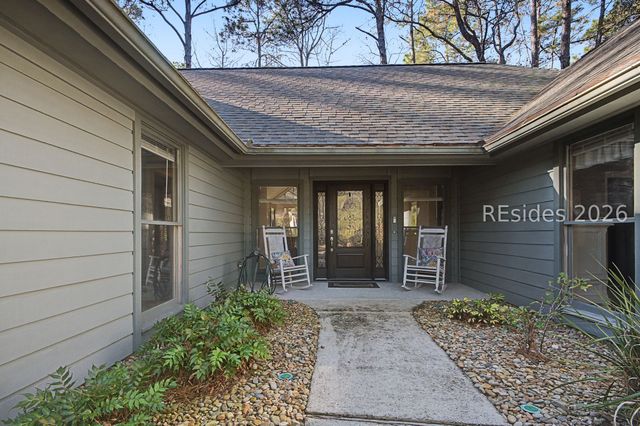 2 Brown Thrasher Rd, Hilton Head Island, SC 29926