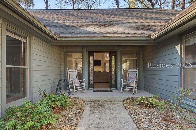 2 Brown Thrasher Rd, Hilton Head Island, SC 29926
