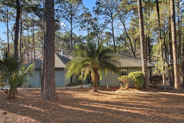 2 Brown Thrasher Rd, Hilton Head Island, SC 29926