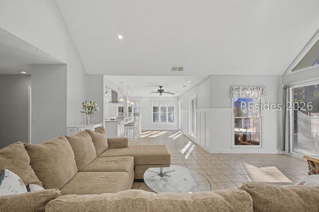 2 Brown Thrasher Rd, Hilton Head Island, SC 29926