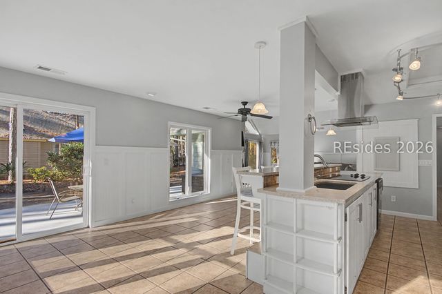 2 Brown Thrasher Rd, Hilton Head Island, SC 29926