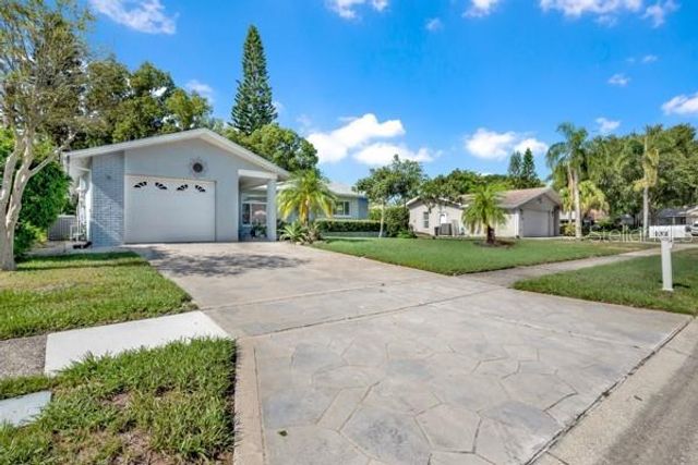 133 STAFFORD CIRCLE, Palm Harbor, FL 34684