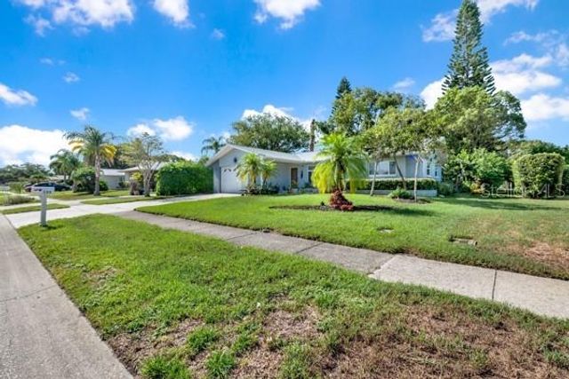 133 STAFFORD CIRCLE, Palm Harbor, FL 34684