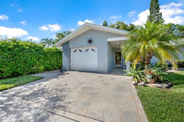 133 STAFFORD CIRCLE, Palm Harbor, FL 34684