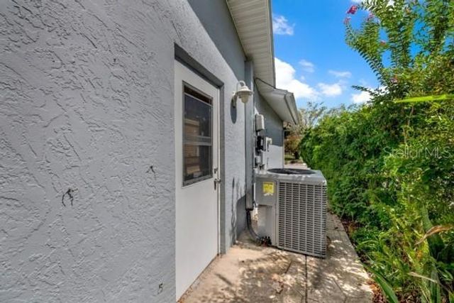 133 STAFFORD CIRCLE, Palm Harbor, FL 34684