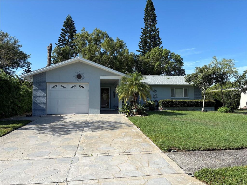 133 STAFFORD CIRCLE, Palm Harbor, FL 34684