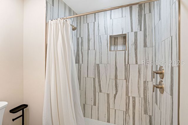 357 Long Cove Dr, Hilton Head Island, SC 29928