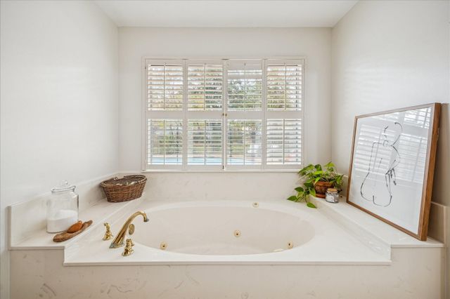 660 Louisiana Park, Conroe, TX 77302